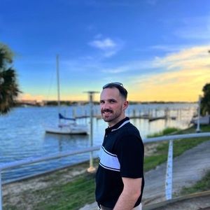 Meet your Posher, Wesley